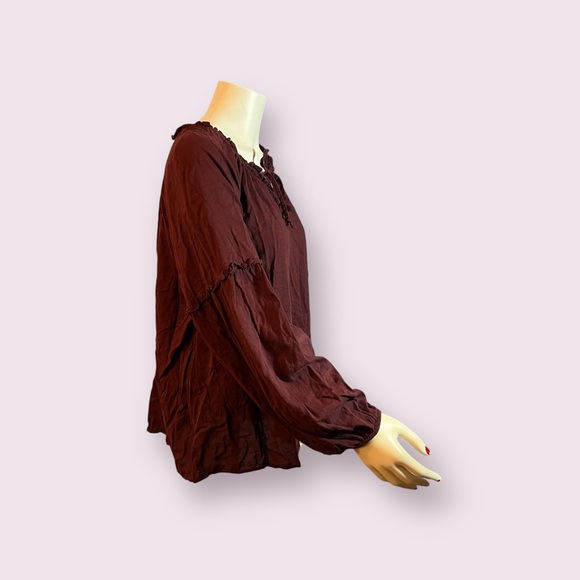 Old Navy Women’s Ruffled Long Sleeved Burgundy String Tie Blouse - Picture 4 of 11